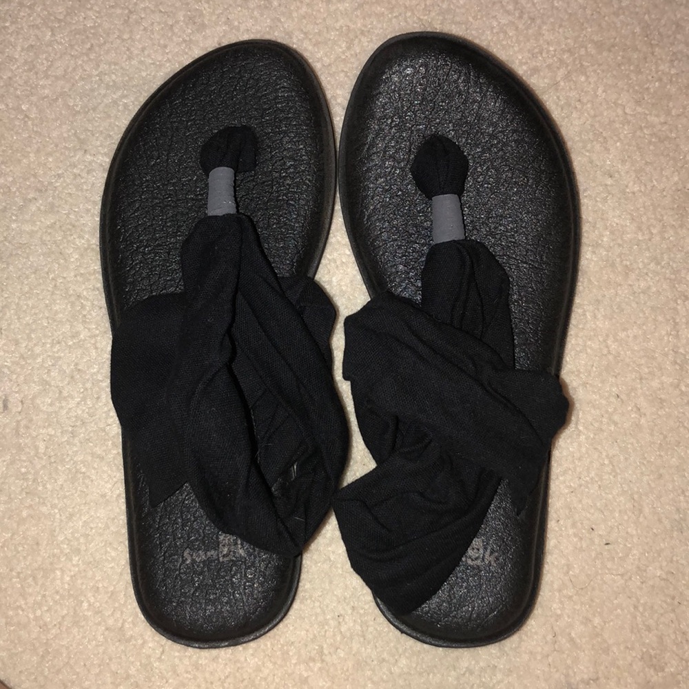 sanuks